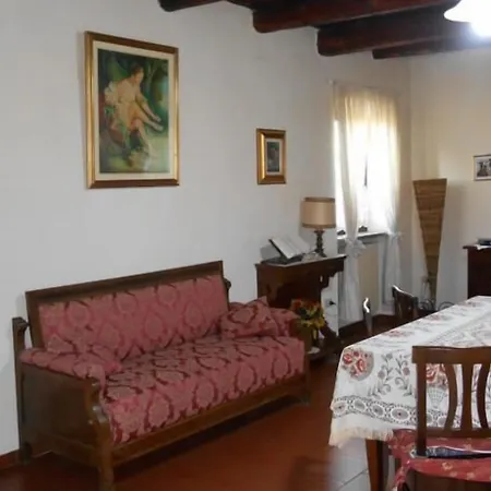 فندق مبيت وإفطار La Valle Del Poeta كاستيلْفيدارْدو