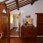 La Valle Del Poeta 3*