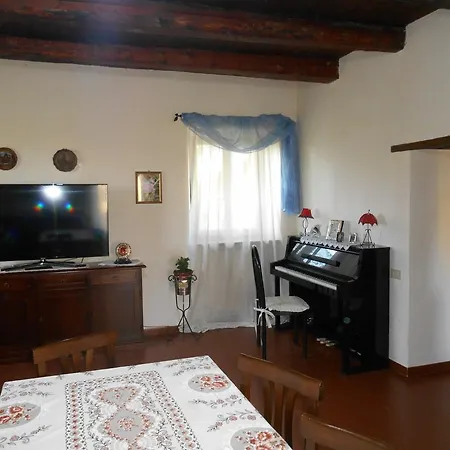La Valle Del Poeta Bed & Breakfast 3*